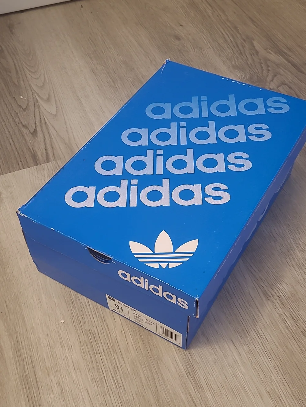 NWT Mens Adidas Rivalry Low Sneakers Size 9.5